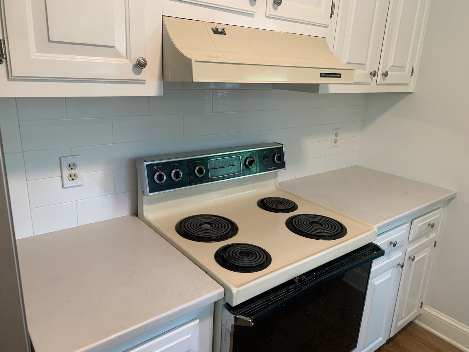 Quartz countertop with subway tile